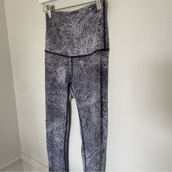LULULEMON Hi-Rise Wunder Under Black White Speckle Splattered Brushed Leggings - Picture 2 of 6